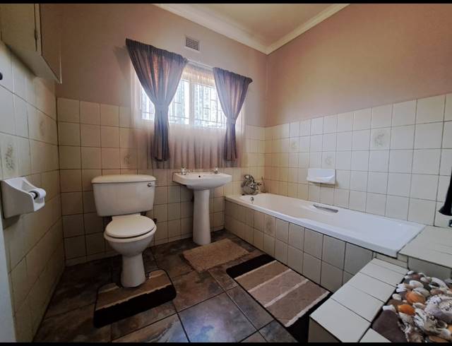3 BEDROOM HOUSE FOR SALE IN FALCON RIDGE